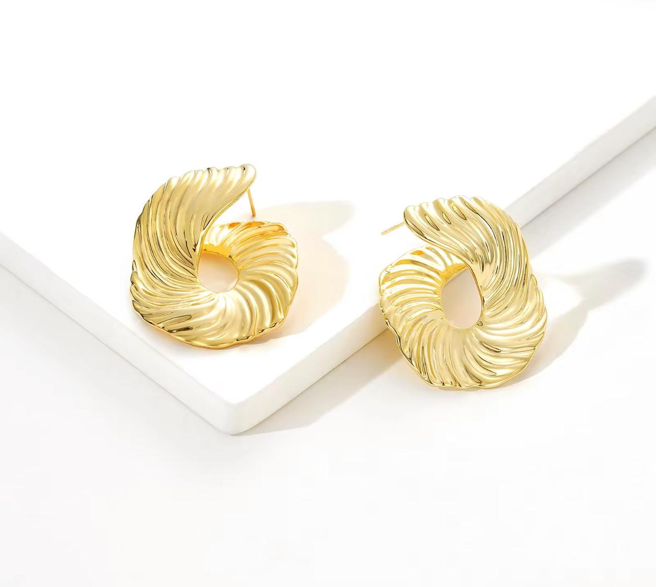 GOLDIE SWIRL