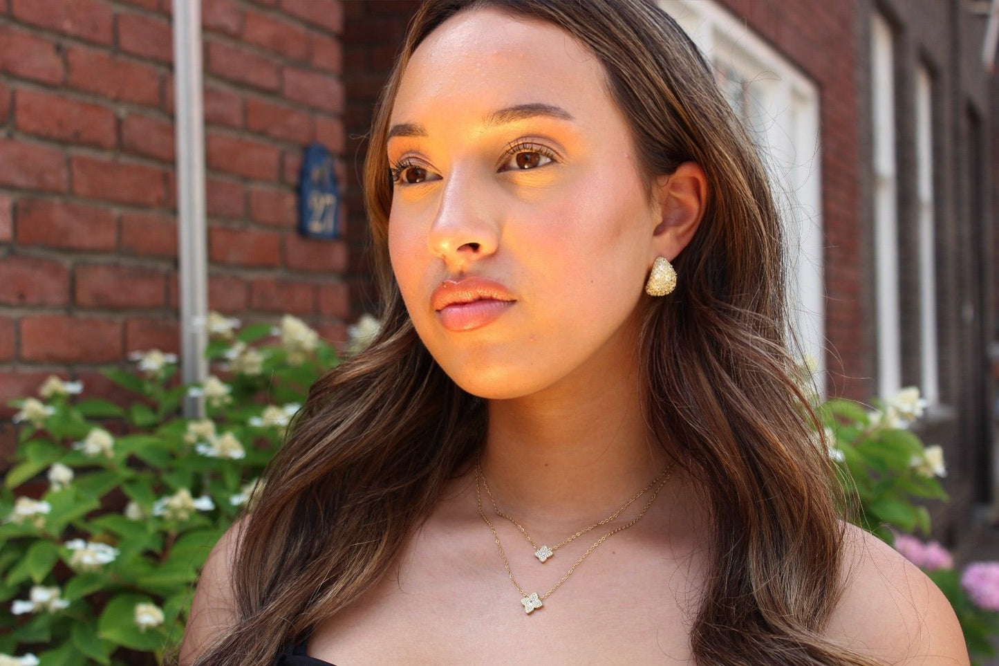 ELEGANCE NECKLACE